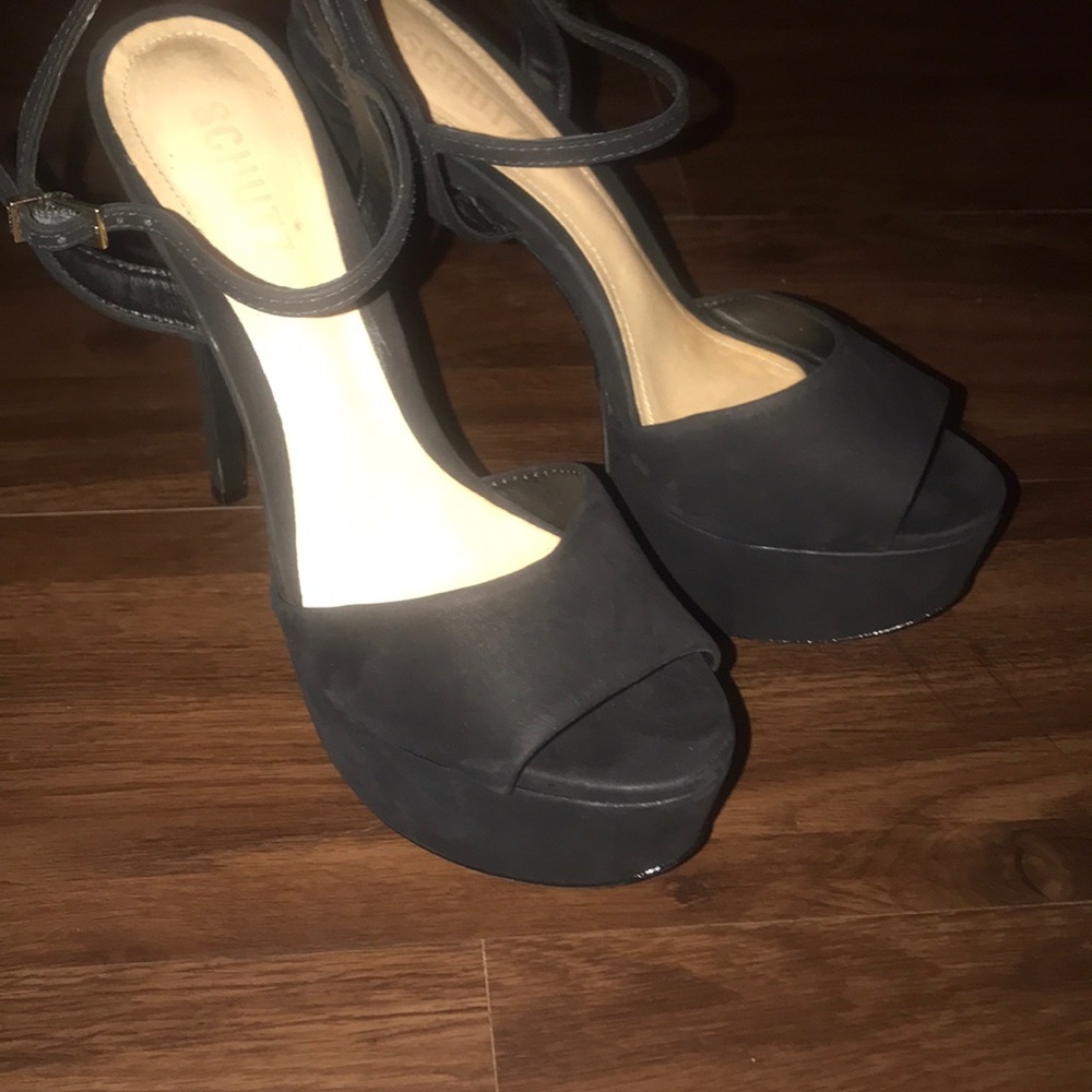Schutz Size 8 Black Heels